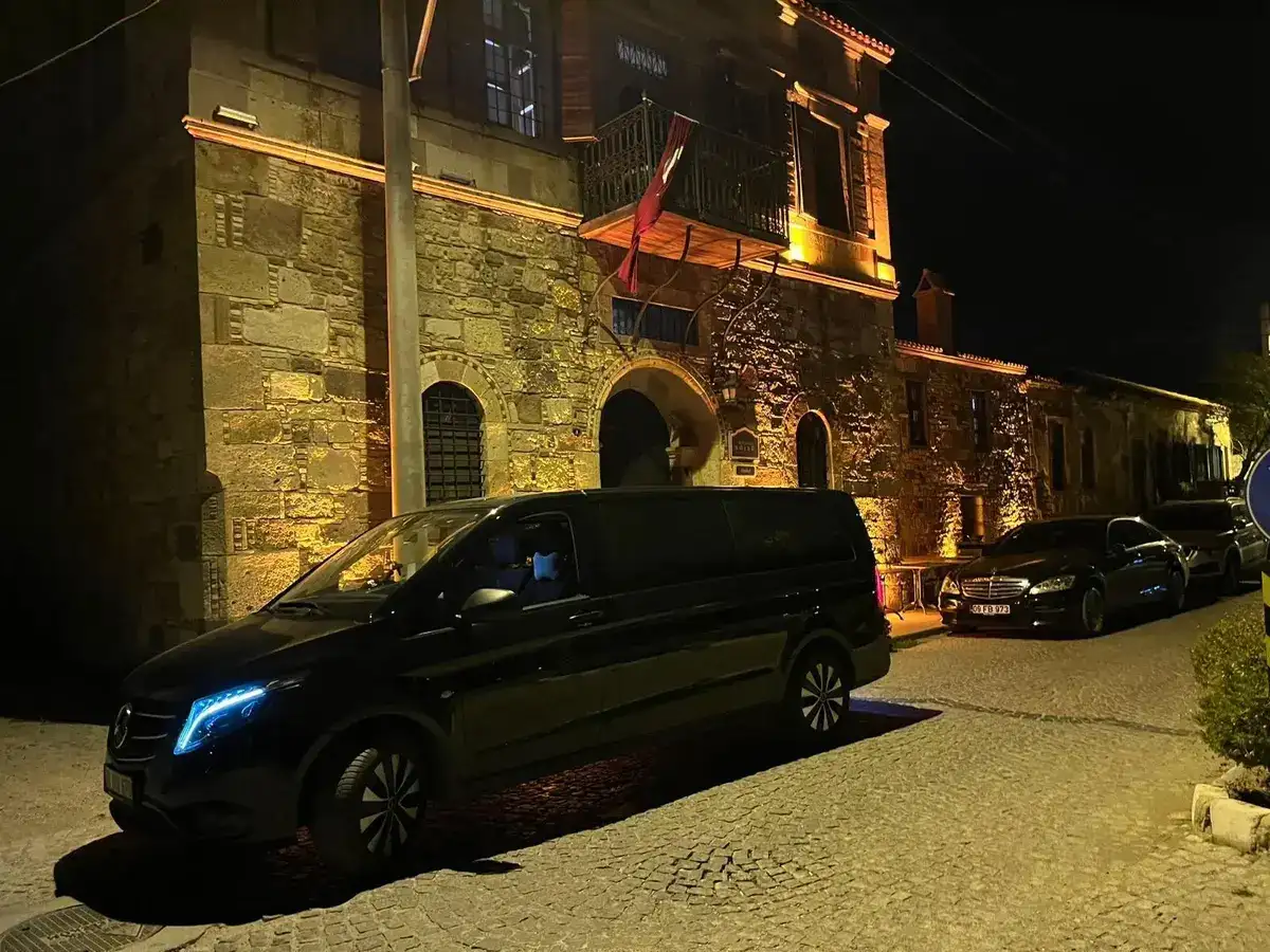 Akçay manzarası — İzmir Adnan Menderes Havalimanından Mercedes-Vito ile VIP transfer
