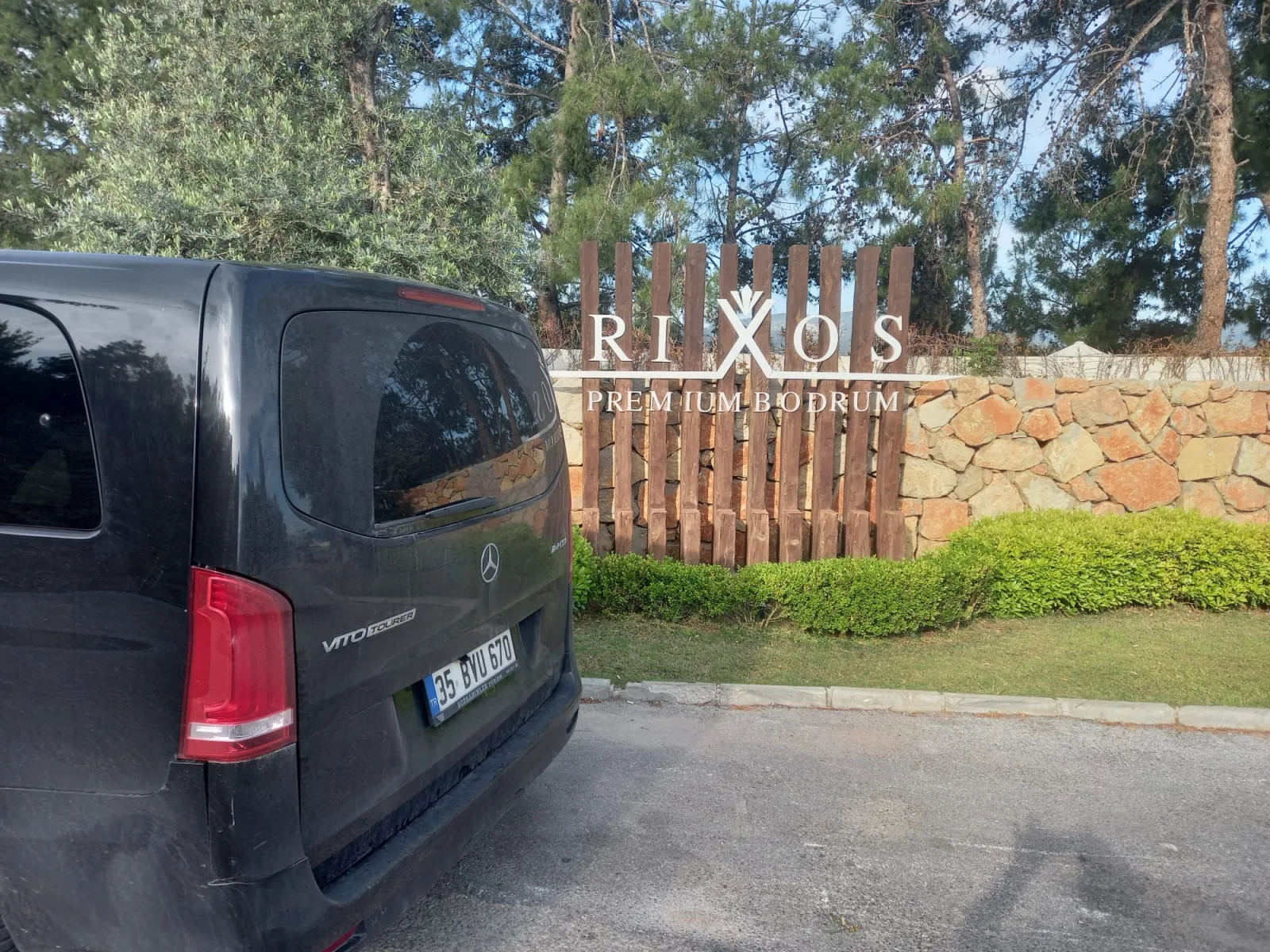 Altınoluk manzarası — İzmir Adnan Menderes Havalimanından Mercedes-Vito ile VIP transfer